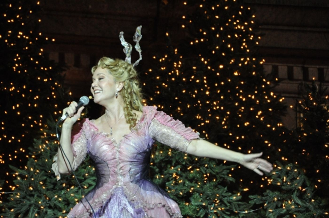 Photo Coverage: Rebecca Luker, Laura Osnes & More Perform at Macy's Christmas Windows Unveiling  Image