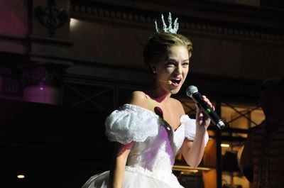 Laura Osnes Photo