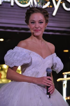 Laura Osnes @ BroadwayWorld Laura Osnes Photo