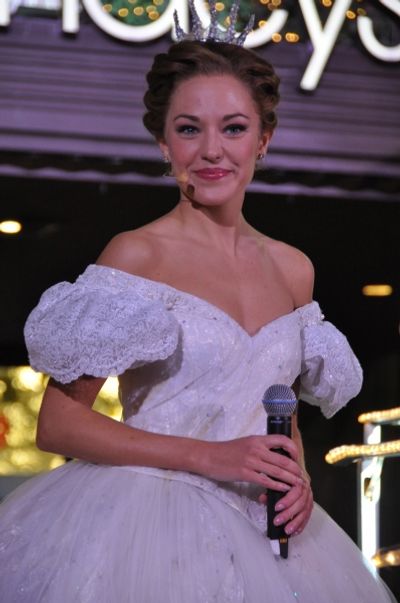 Laura Osnes Photo