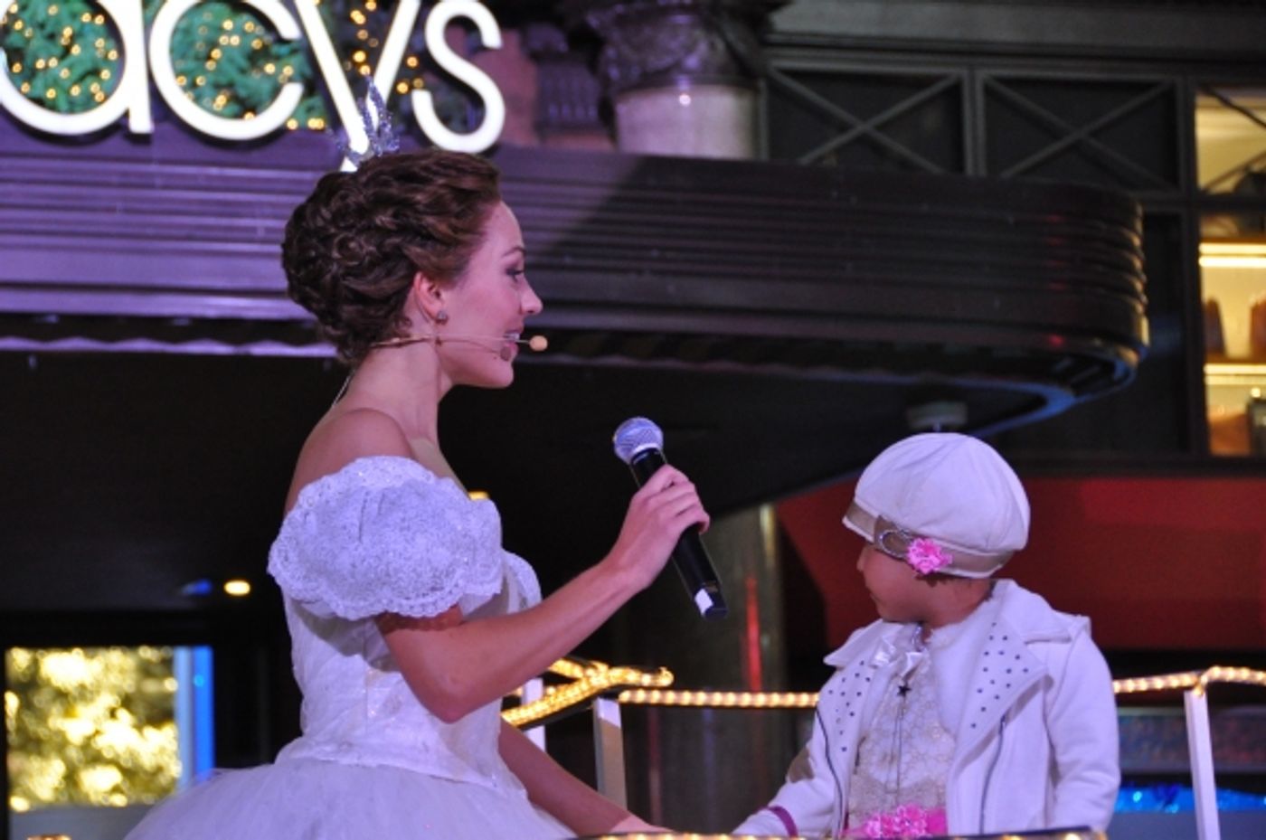Photo Coverage: Rebecca Luker, Laura Osnes & More Perform at Macy's Christmas Windows Unveiling Image