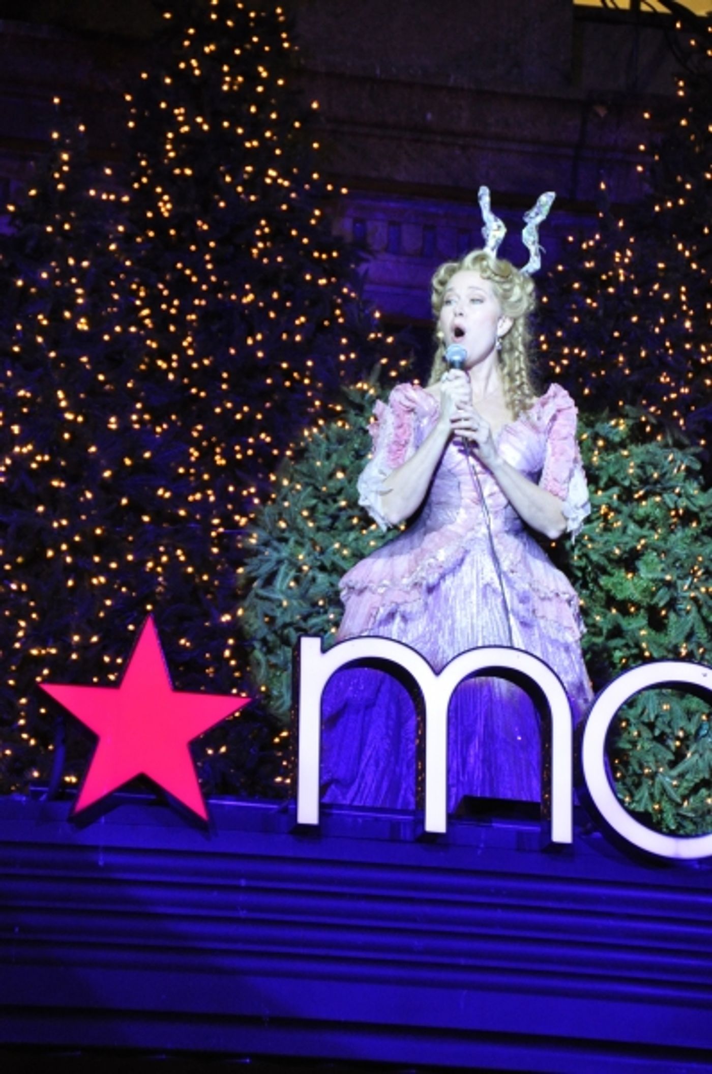 Photo Coverage: Rebecca Luker, Laura Osnes & More Perform at Macy's Christmas Windows Unveiling  Image