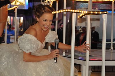 Laura Osnes Photo