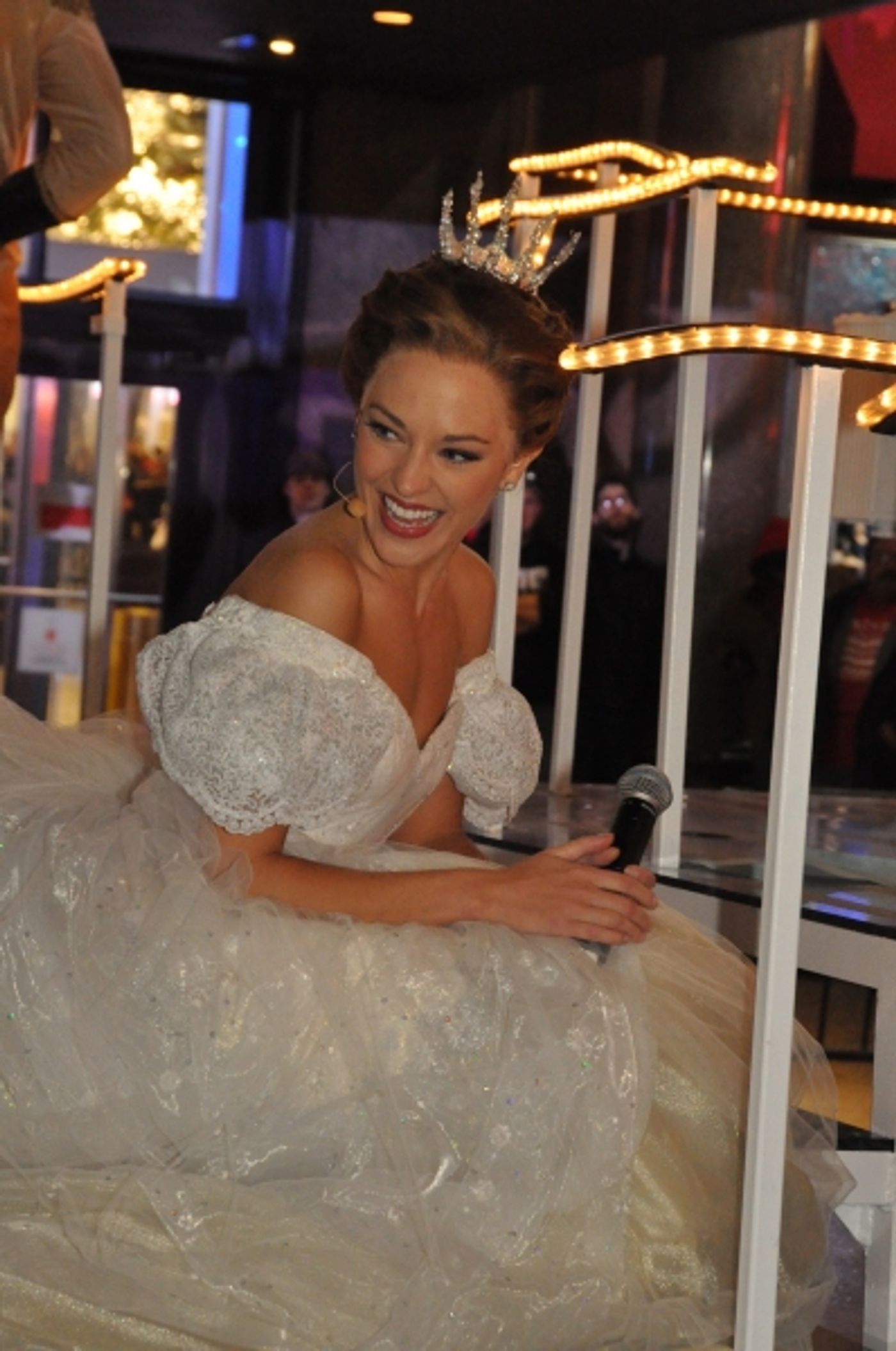 Photo Coverage: Rebecca Luker, Laura Osnes & More Perform at Macy's Christmas Windows Unveiling  Image