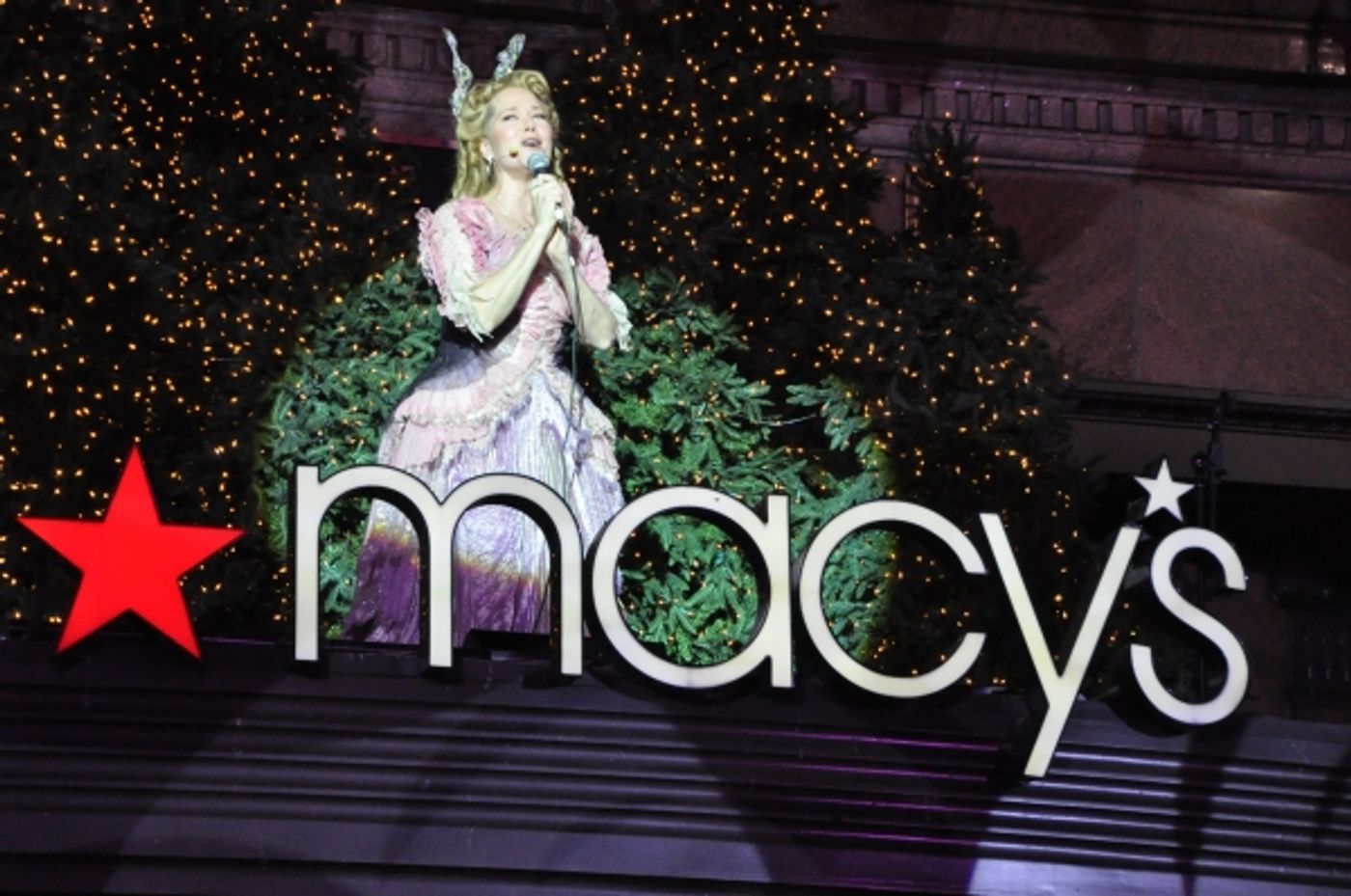 Photo Coverage: Rebecca Luker, Laura Osnes & More Perform at Macy's Christmas Windows Unveiling  Image