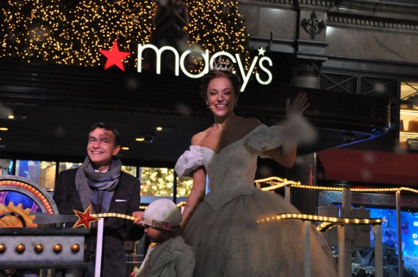 Photo Coverage: Rebecca Luker, Laura Osnes & More Perform at Macy's Christmas Windows Unveiling Image