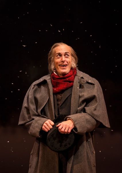 Photo Flash: First Look at Larry Yando and More in Goodman Theatre's A CHRISTMAS CAROL  Image