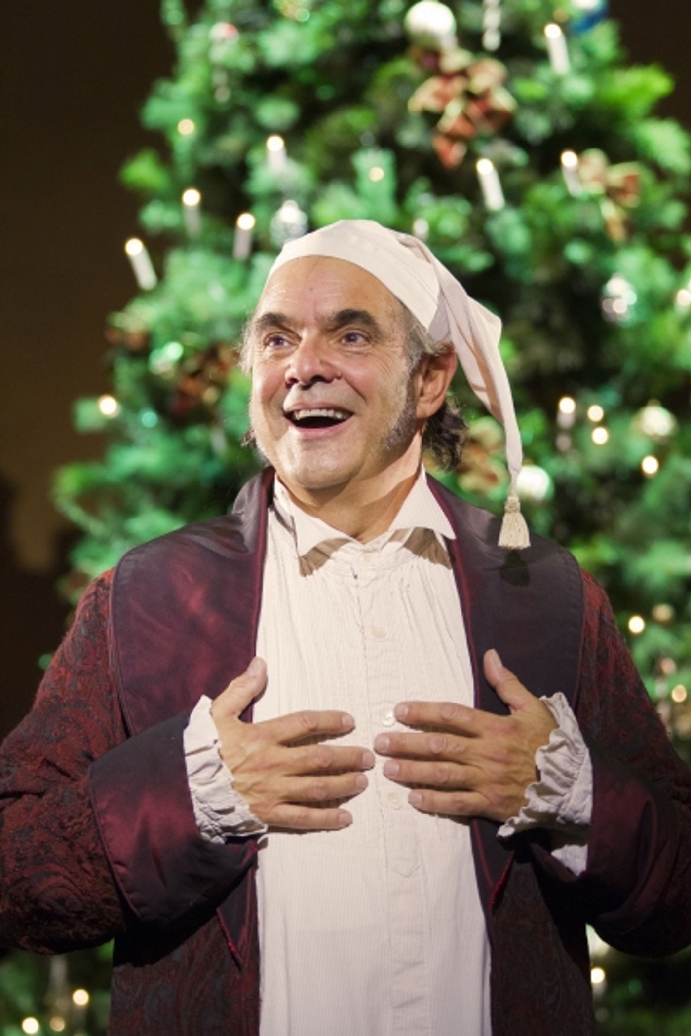 Photo Flash: First Look at A CHRISTMAS CAROL at Ford's Theatre Image