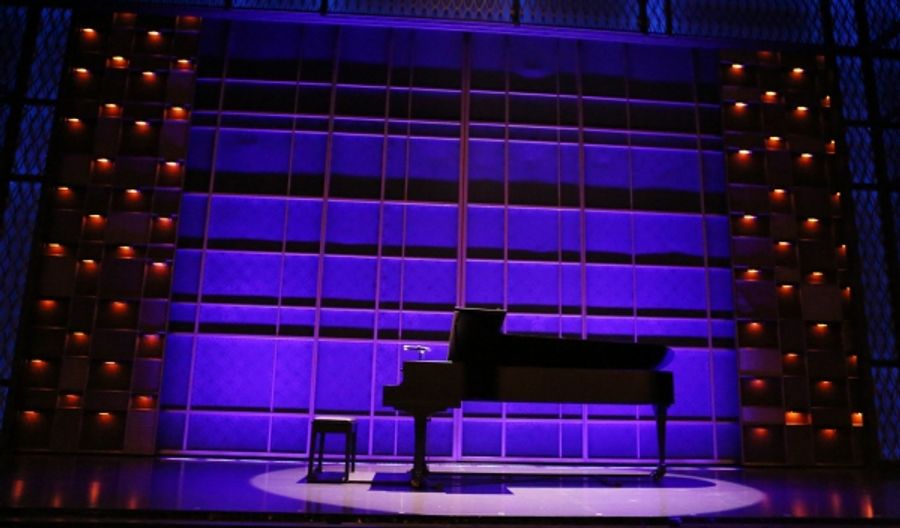 Photo Coverage: Sneak Peek at Jessie Mueller and More in BEAUTIFUL: THE CAROLE KING MUSICAL! Image
