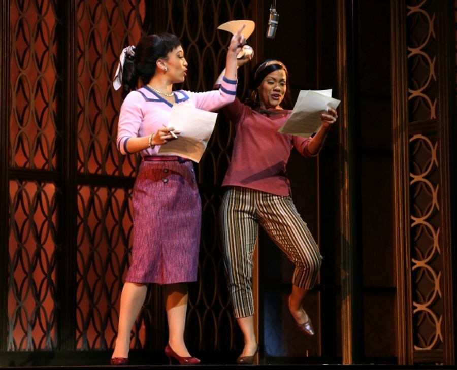 Photo Coverage: Sneak Peek at Jessie Mueller and More in BEAUTIFUL: THE CAROLE KING MUSICAL! Image
