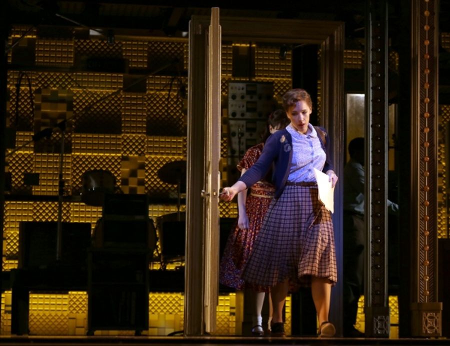 Photo Coverage: Sneak Peek at Jessie Mueller and More in BEAUTIFUL: THE CAROLE KING MUSICAL! Image