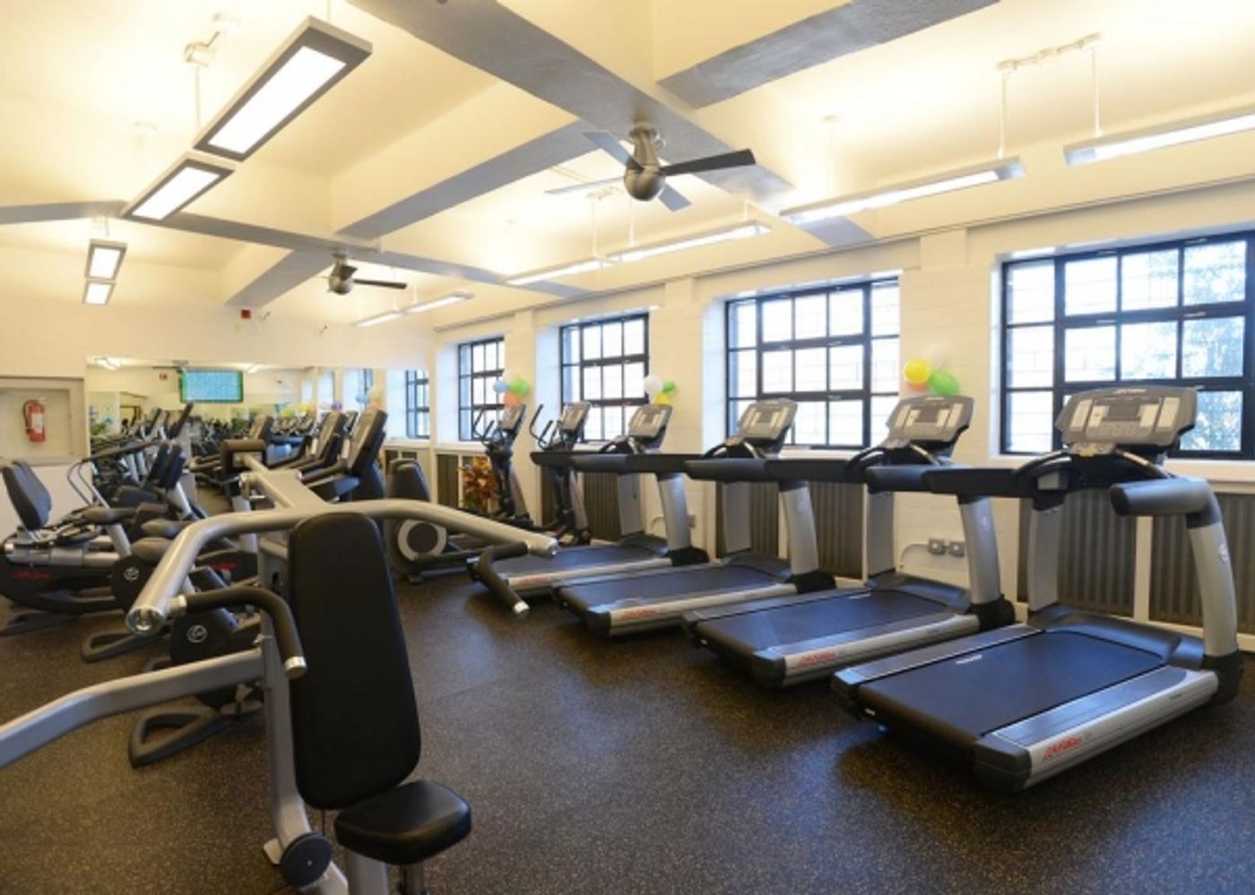 Photo Flash: NYC PARKS CUTS RIBBON ON RENOVATED WILLIAMSBRIDGE OVAL RECREATION CENTER Photo Flash: NYC PARKS CUTS RIBBON ON RENOVATED WILLIAMSBRIDGE OVAL RECREATION CENTER Image