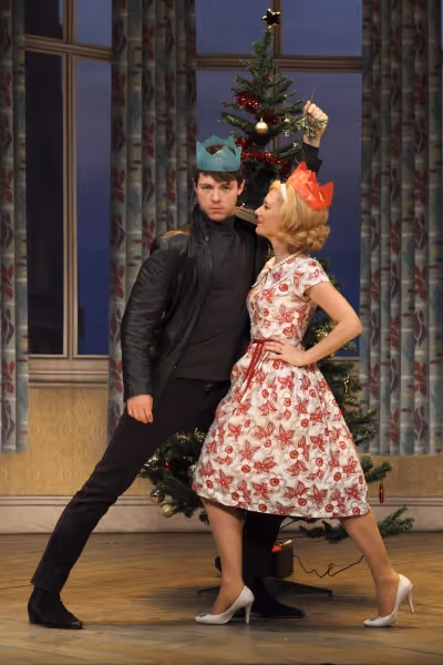 Alan (Dominic Thorburn) and Pauline (Kellie Shirley) Photo