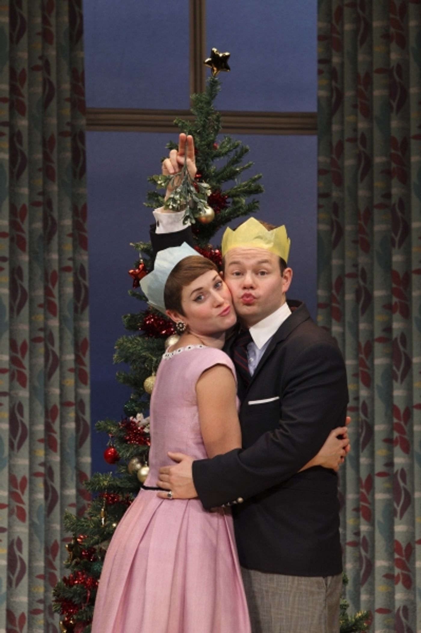 Photo Flash: ONE MAN, TWO GUVNORS Celebrates the Season  Image