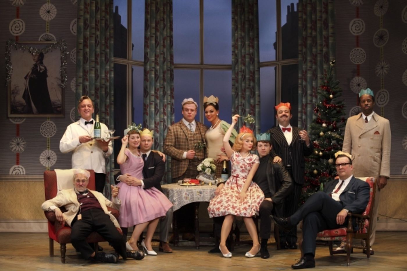 Photo Flash: ONE MAN, TWO GUVNORS Celebrates the Season  Image