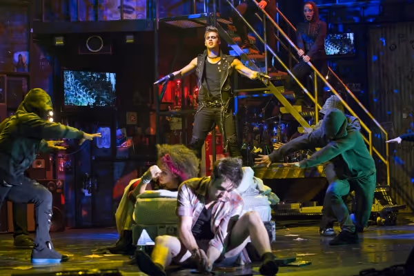 Daniel C. Jackson (St. Jimmy), Olivia Puckett (Whatsername), Jared Nepute (Johnny) an Photo