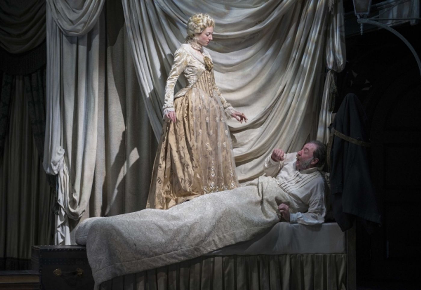 Photo Flash: First Look at Craig Wallace, Christopher Donahue and More in Milwaukee Rep's A CHRISTMAS CAROL  Image