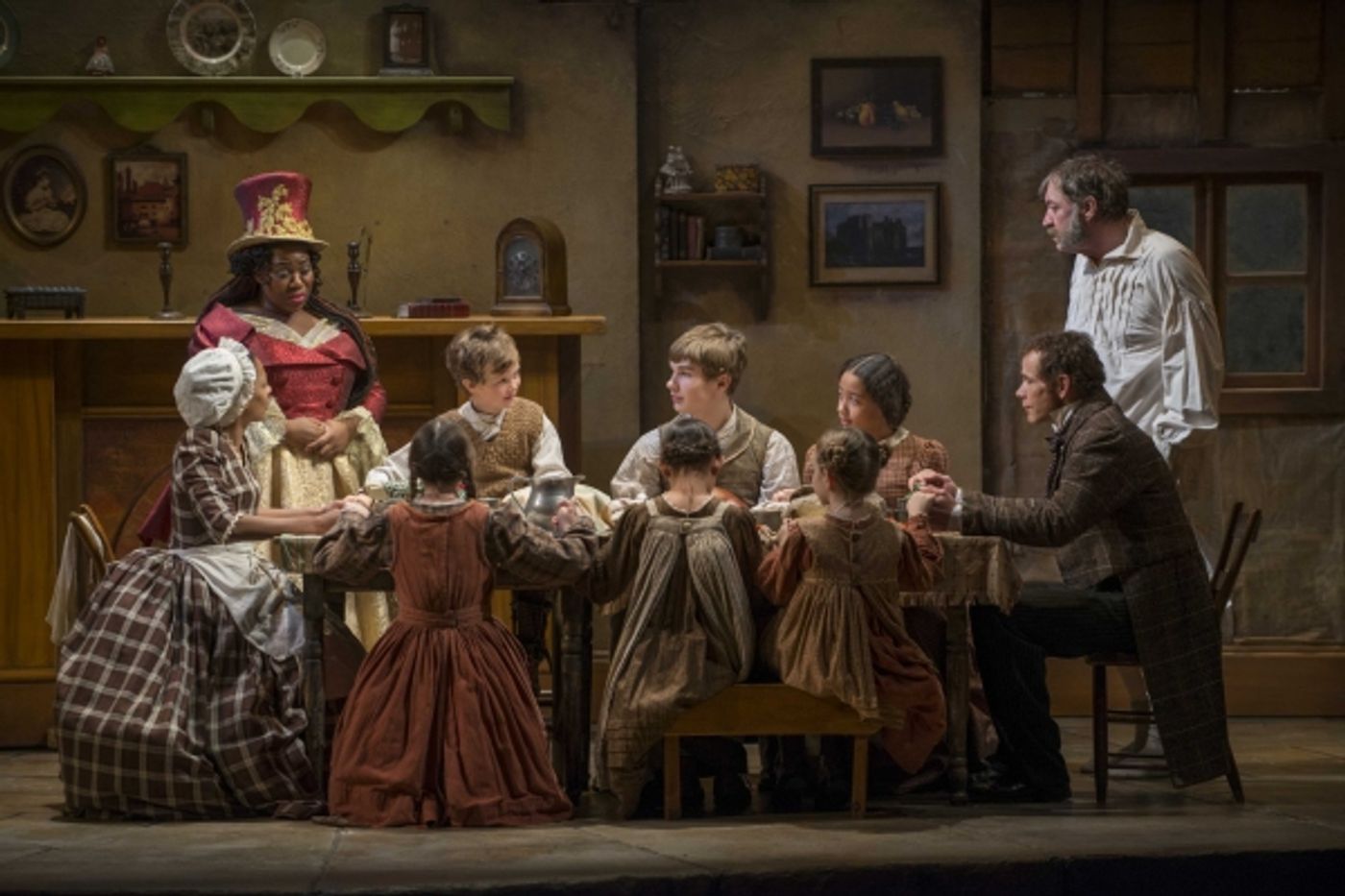 Photo Flash: First Look at Craig Wallace, Christopher Donahue and More in Milwaukee Rep's A CHRISTMAS CAROL  Image