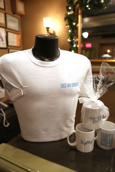 Dr. Ruth K. Westheimer hosts a special ''Becoming Dr. Ruth'' book signing Photo