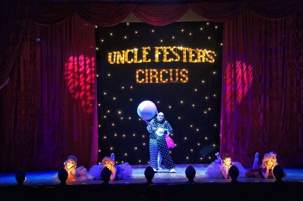 Jamie Wilson as Uncle Fester Photo