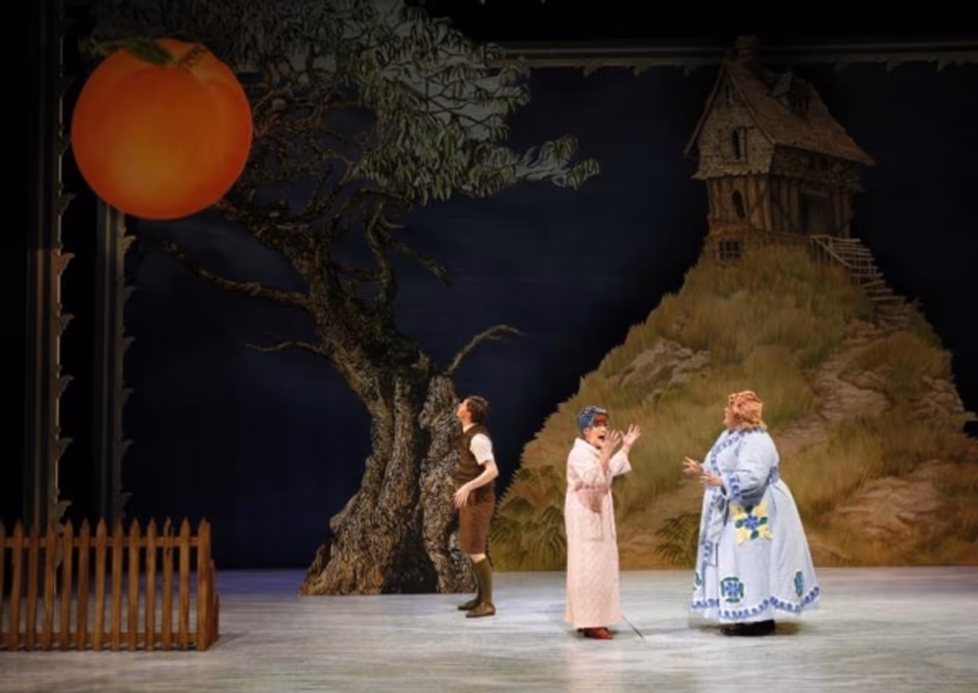 Photo Flash: First Look at Mike Spee, Kendra Kassebaum & More in JAMES AND THE GIANT PEACH World Premiere! Image