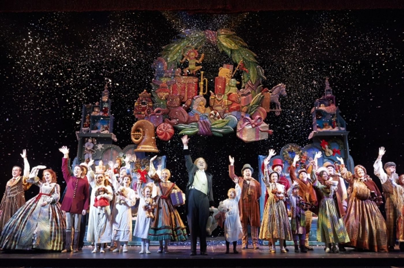 Photo Flash: First Look - Ohio Theatre, PlayhouseSquare's A CHRISTMAS CAROL  Image