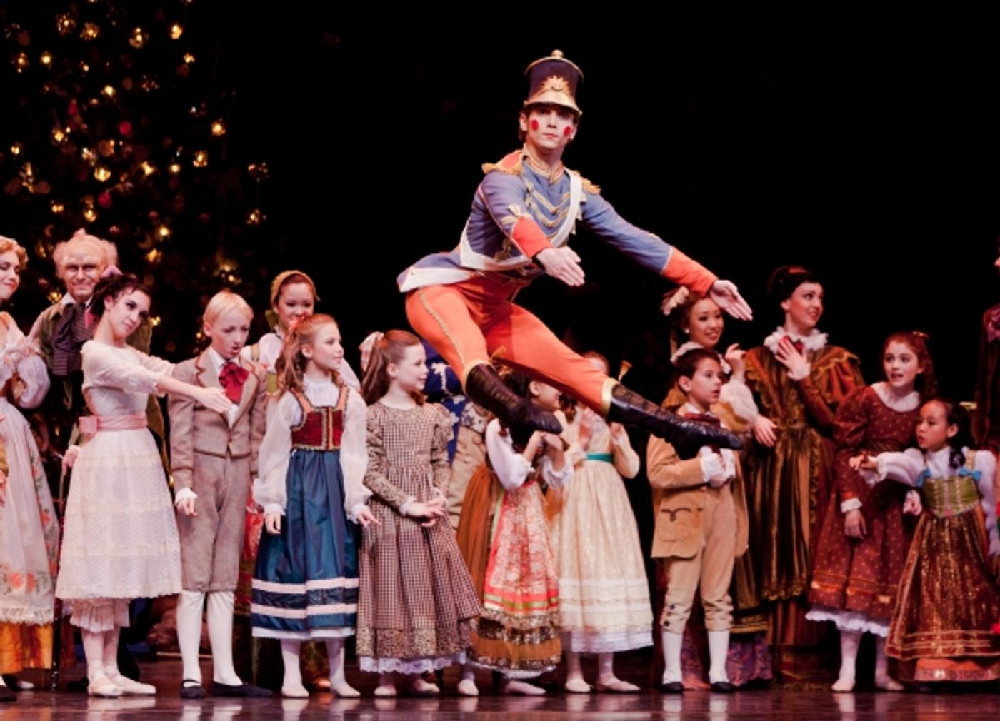 Photo Flash: Houston Ballet's THE NUTCRACKER Rings in Holiday Season  Image