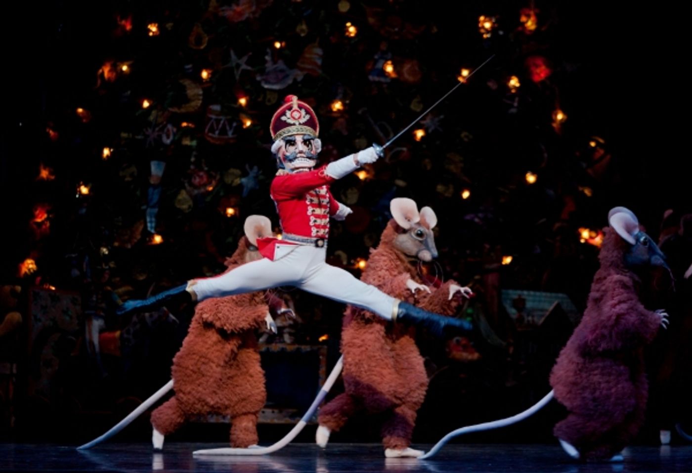 Photo Flash: Houston Ballet's THE NUTCRACKER Rings in Holiday Season  Image