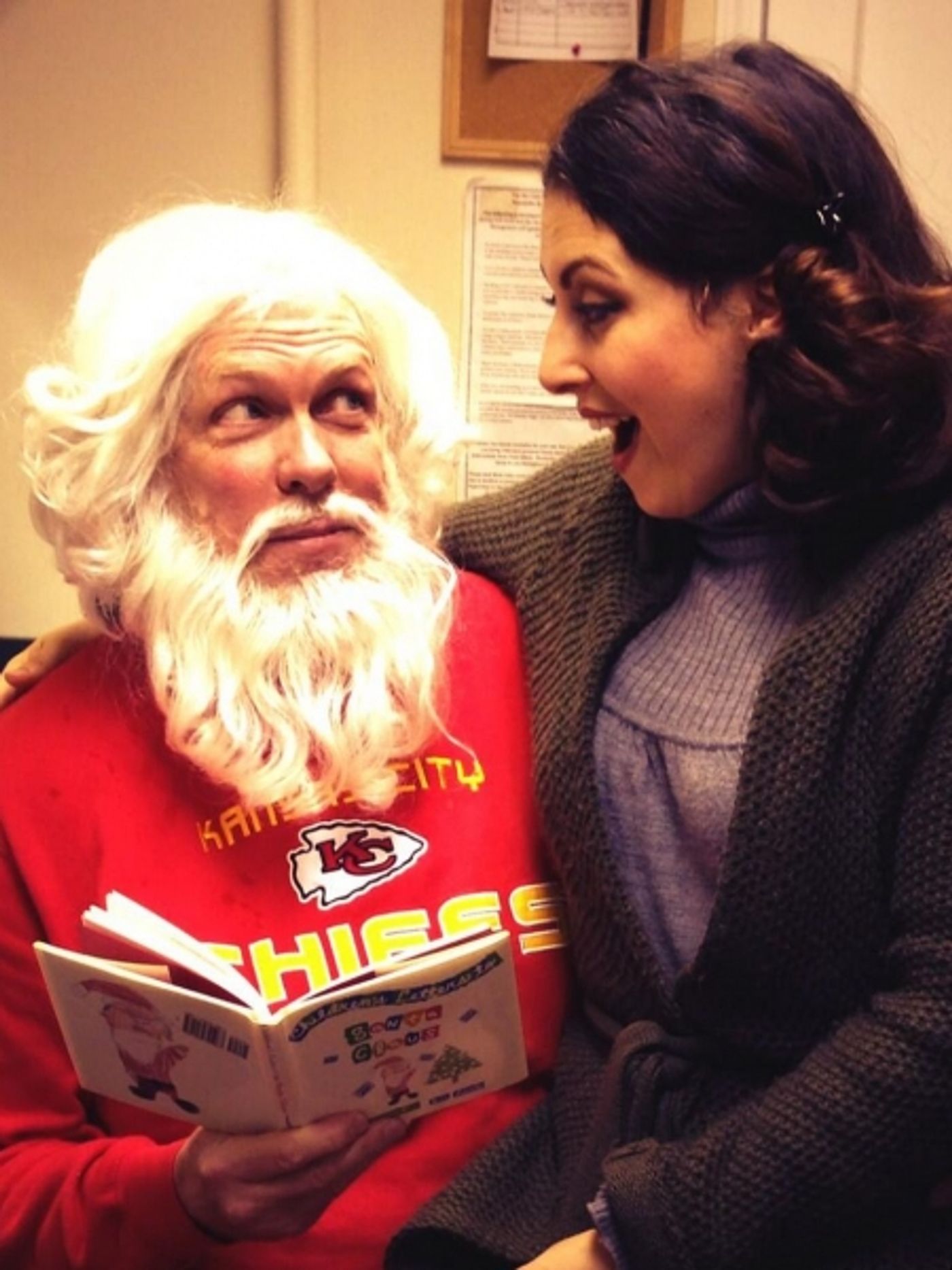 Photo Flash: Saturday Intermission Pics - Nov. 30 - Part 2 - THE PHANTOM OF THE OPERA Tour Cast Parades Paper Faces; Plus BIG FISH, CINDERELLA & More!  Image