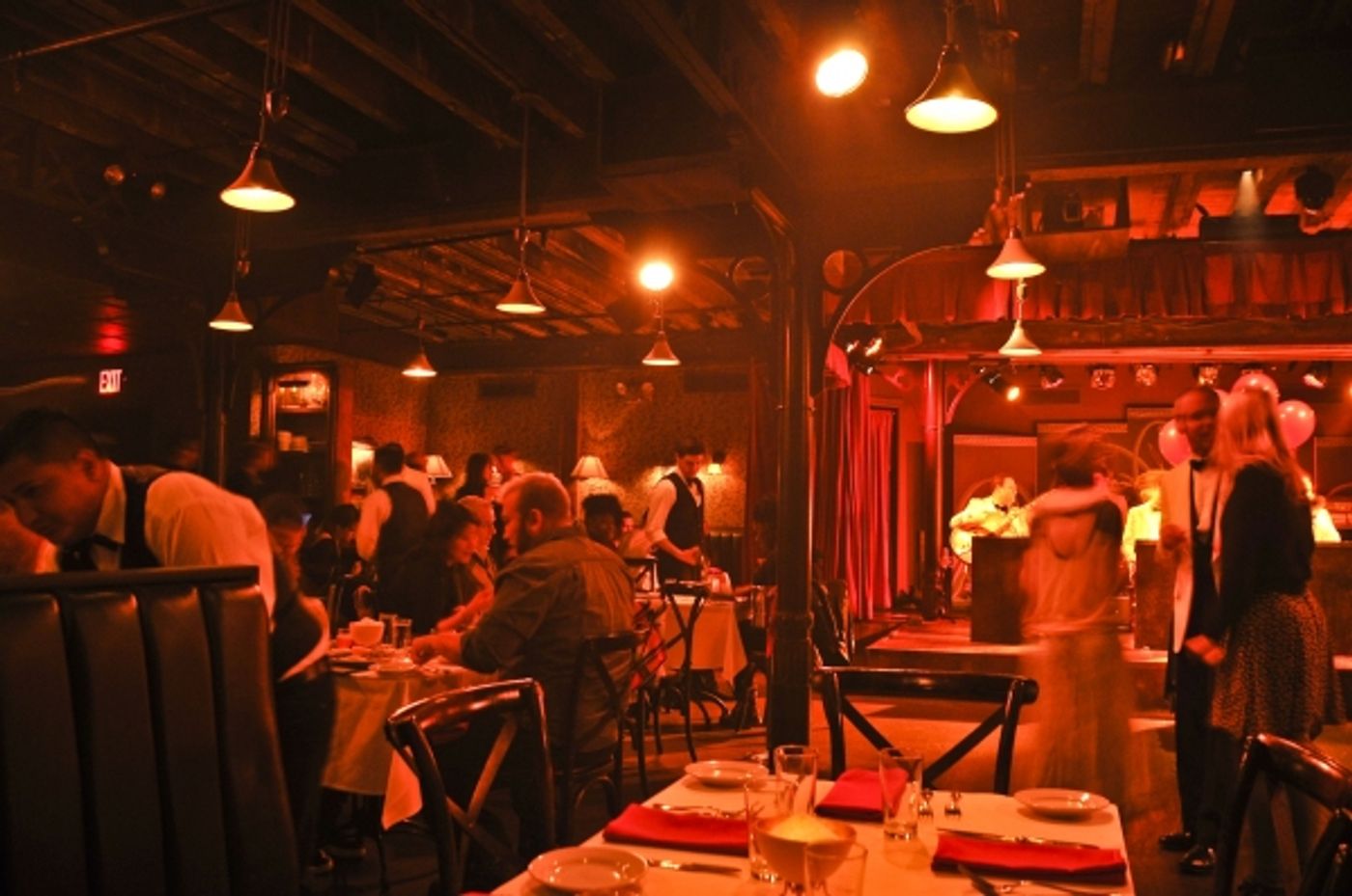 Photo Flash: Laura Osnes, Guillermo Diaz & More Dine at The Heath on Opening Night! Photo Flash: Laura Osnes, Guillermo Diaz & More Dine at The Heath on Opening Night! Image