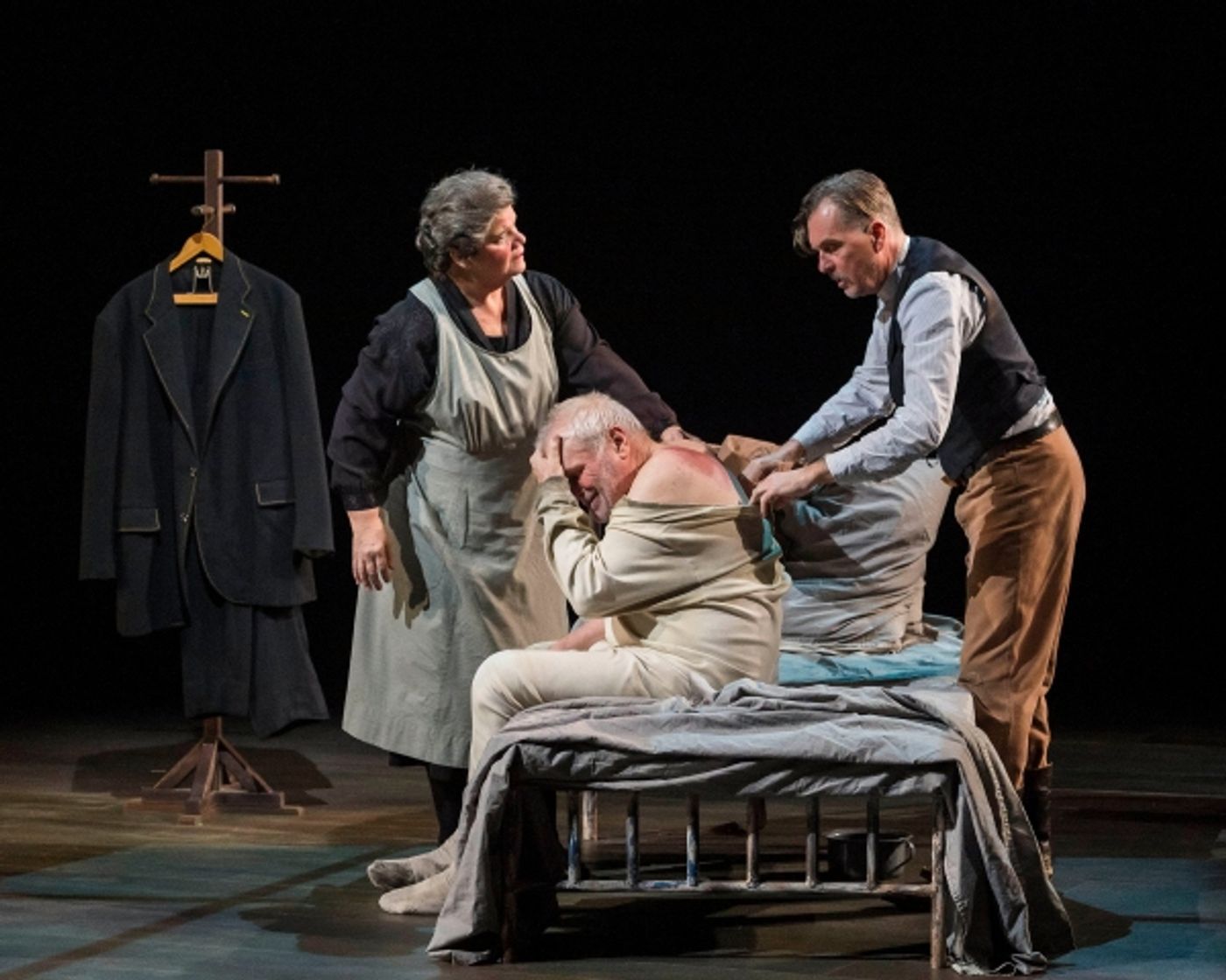 Photo Flash: First Look at Brian Dennehy and More in CTG's THE STEWARD OF CHRISTENDOM  Image