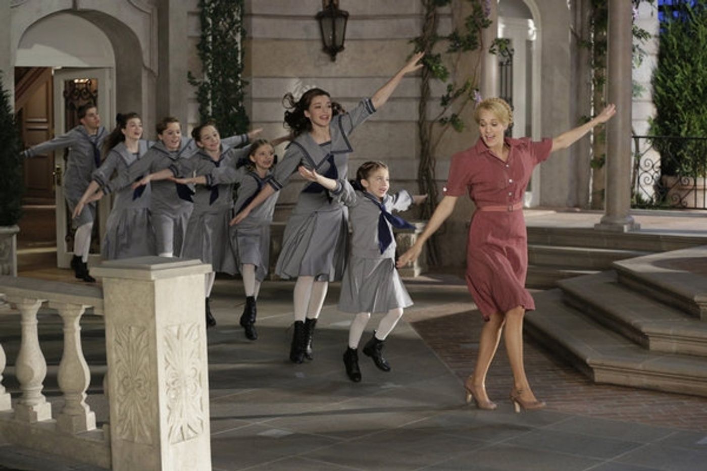 Photo and Video Preview: NBC's THE SOUND OF MUSIC Live Special Airs Tonight at 8pm!  Image