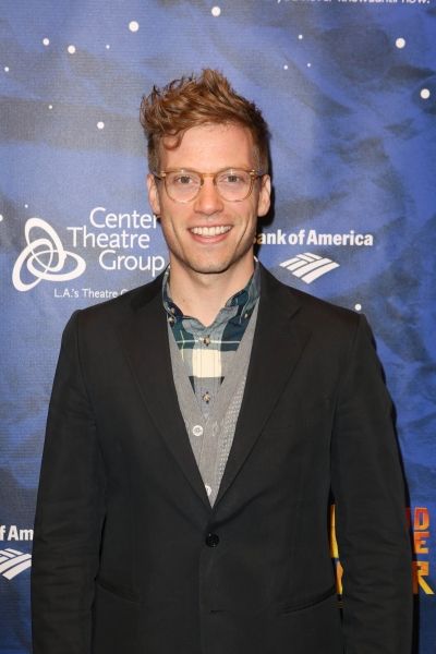 Barrett Foa  Photo