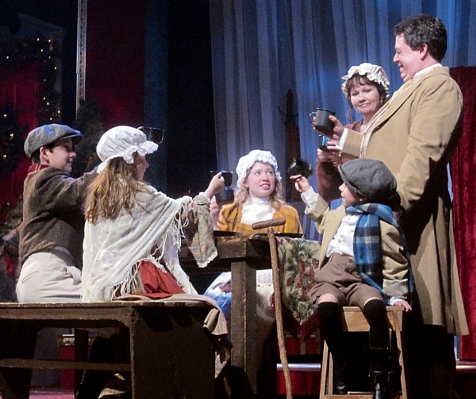 Photo Flash: First Look at Beef & Boards Dinner Theatre's A CHRISTMAS CAROL — photo 3 of 6