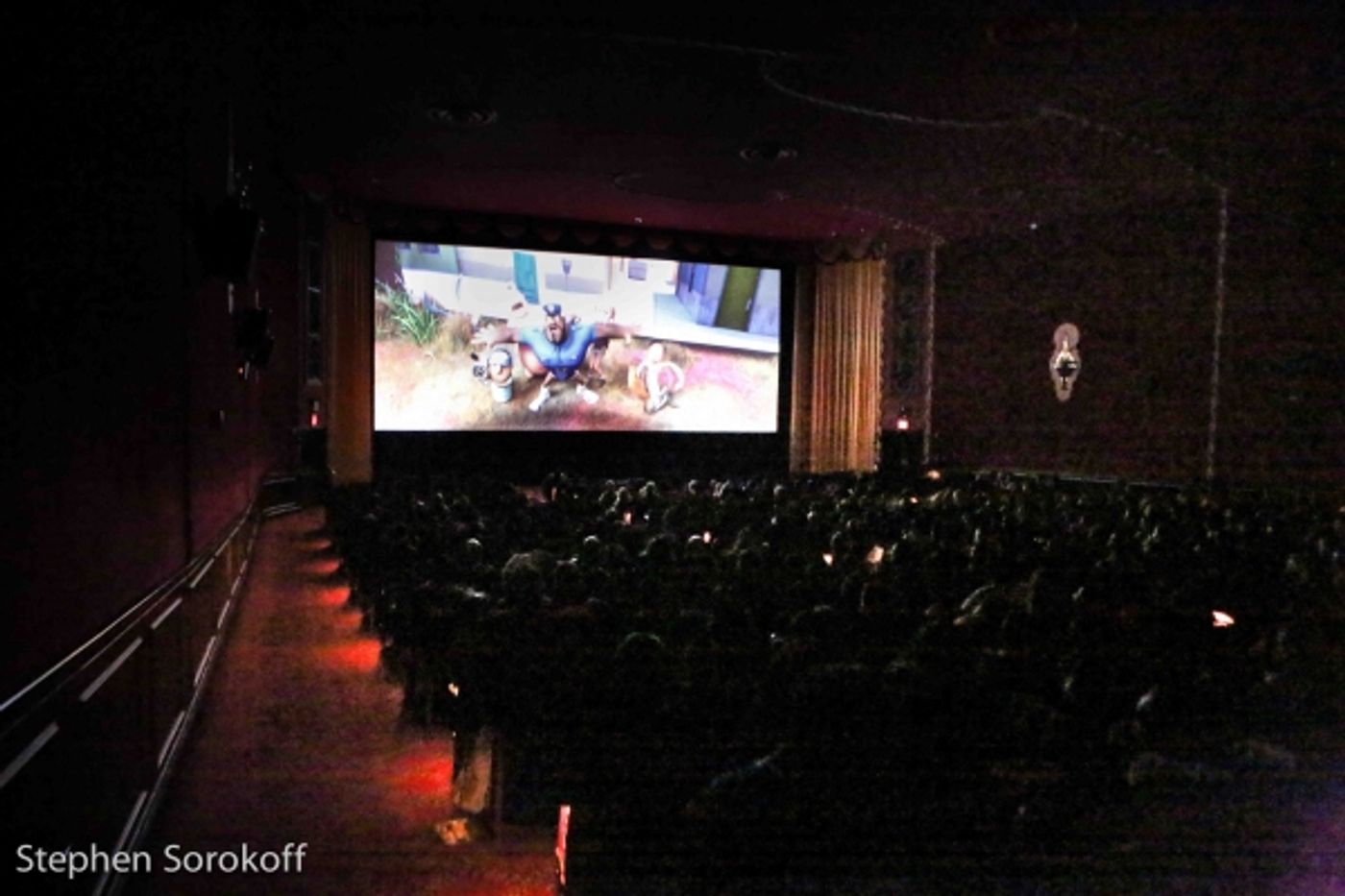 Photo Coverage: Friars Club Hosts Holiday Party for NYC Underprivileged Children Photo Coverage: Friars Club Hosts Holiday Party for NYC Underprivileged Children Image