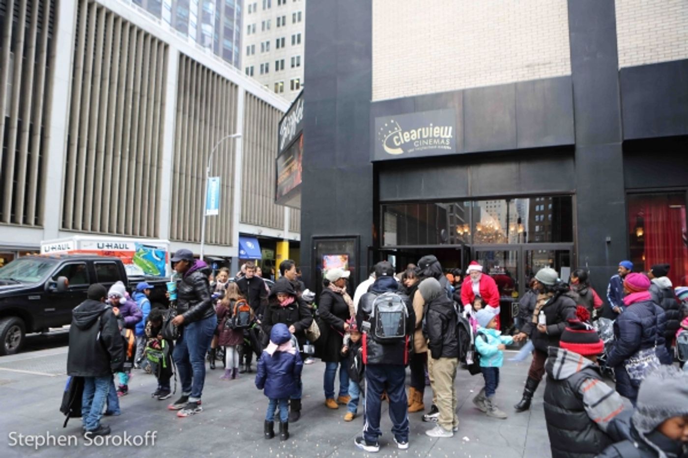 Photo Coverage: Friars Club Hosts Holiday Party for NYC Underprivileged Children Photo Coverage: Friars Club Hosts Holiday Party for NYC Underprivileged Children Image