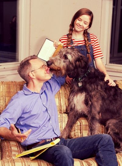 Jonathan Rayson (Preacher), Taran (Winn Dixie) and Julia Nightingale Landfair (Opal)  Photo