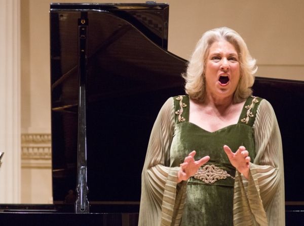 Vocalist: Shirley Ritenour; Accompanist: Brian Hollman Photo