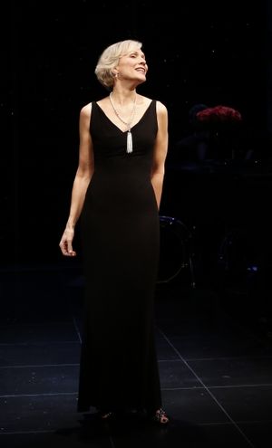 Stevie Holland @ BroadwayWorld Stevie Holland Photo