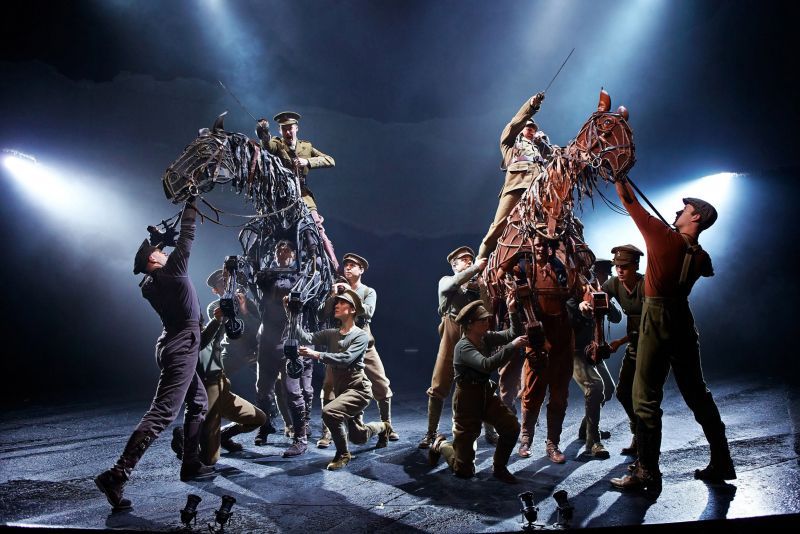 Photos: WAR HORSE at the New London Theatre — photo 3 of 5