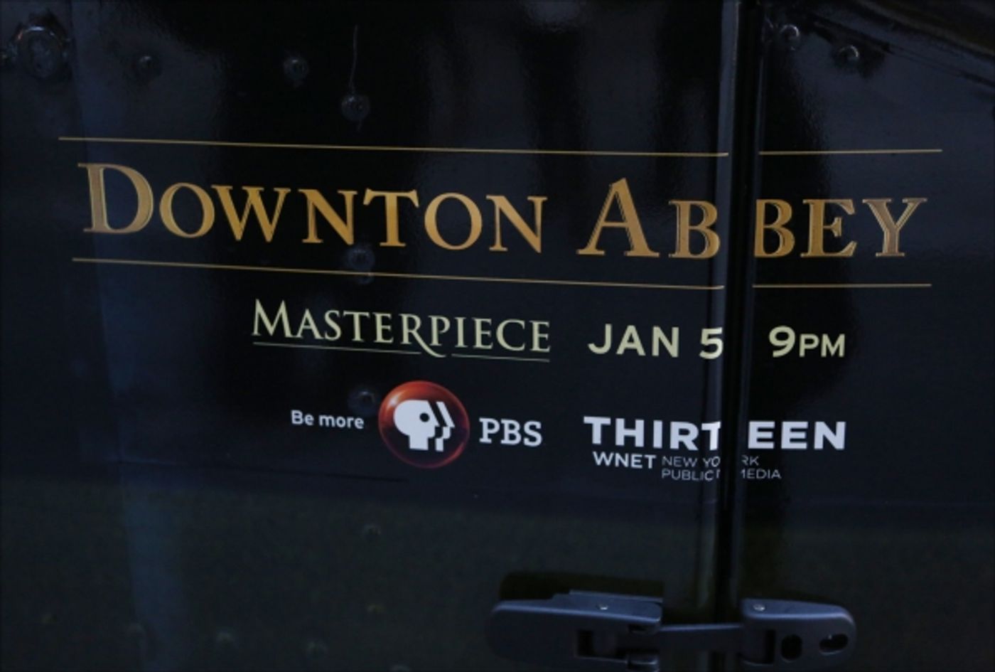 Photo Coverage: A GENTLEMAN'S GUIDE TO LOVE AND MURDER Cast Has Afternoon Tea at Downton Abbey Food Truck!  Image