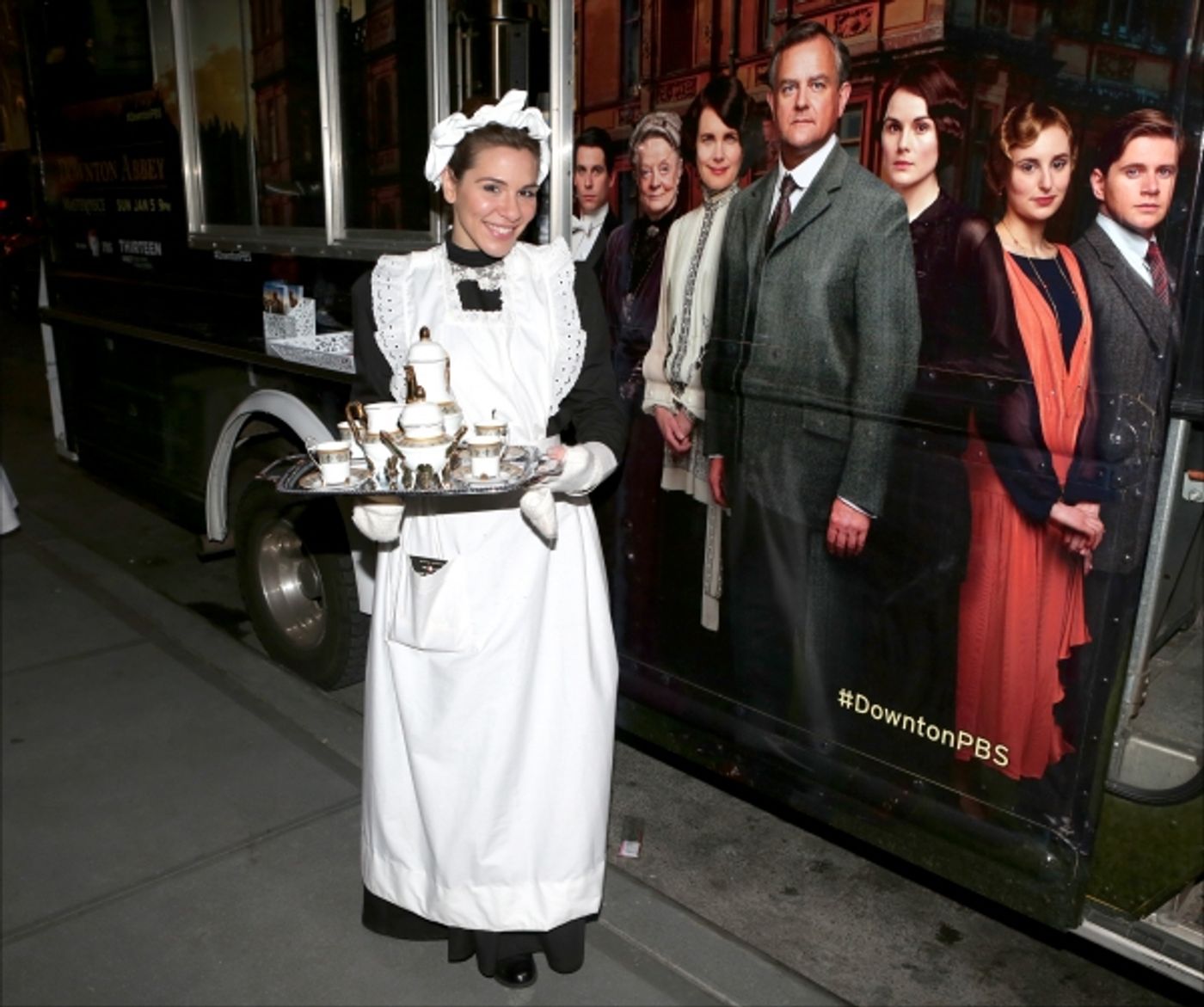 Photo Coverage: A GENTLEMAN'S GUIDE TO LOVE AND MURDER Cast Has Afternoon Tea at Downton Abbey Food Truck!  Image