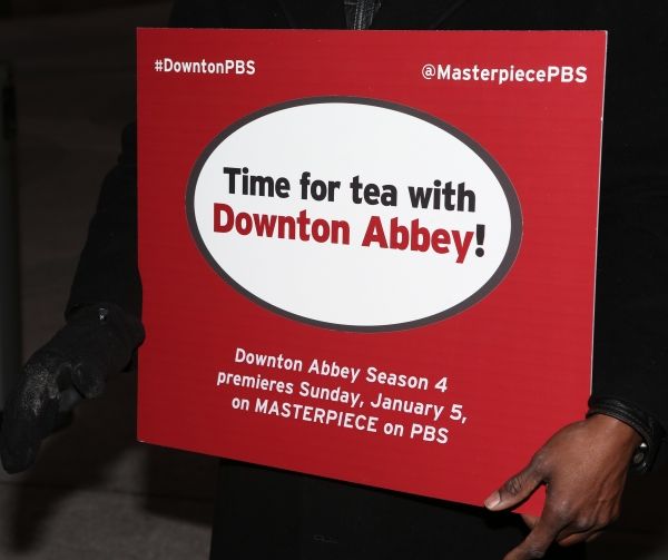 Photo Coverage: A GENTLEMAN'S GUIDE TO LOVE AND MURDER Cast Has Afternoon Tea at Downton Abbey Food Truck! — photo 1 of 43