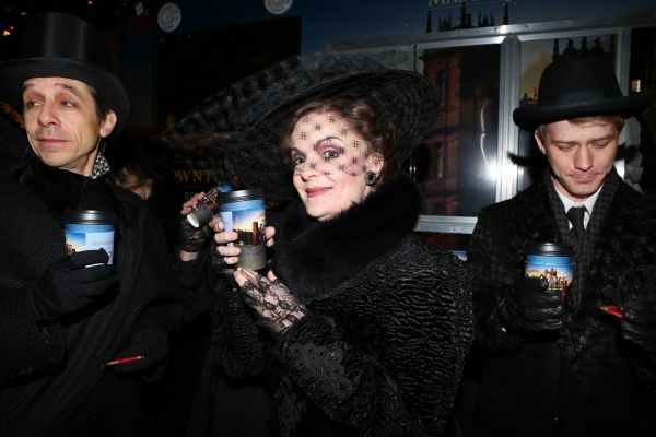 Photo Coverage: A GENTLEMAN'S GUIDE TO LOVE AND MURDER Cast Has Afternoon Tea at Downton Abbey Food Truck! — photo 20 of 43