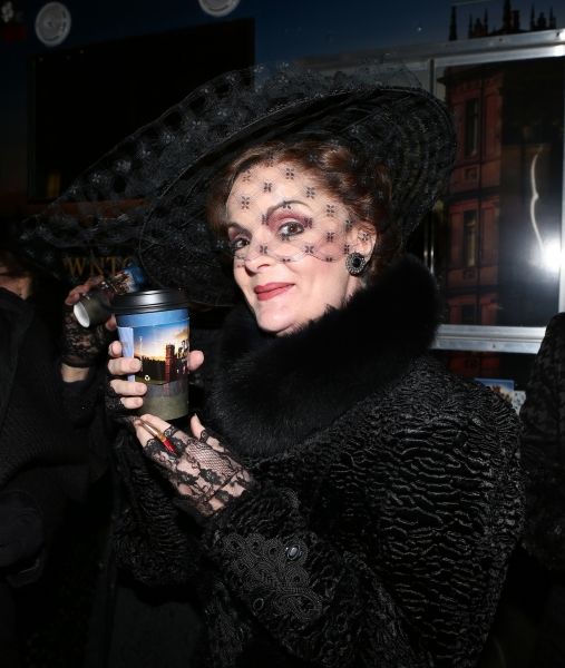 Photo Coverage: A GENTLEMAN'S GUIDE TO LOVE AND MURDER Cast Has Afternoon Tea at Downton Abbey Food Truck! — photo 24 of 43