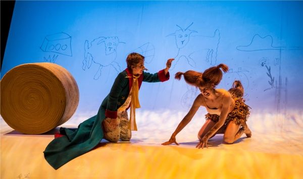 Amelia Hefferon (Little Prince) and Kasey Foster (Fox) Photo