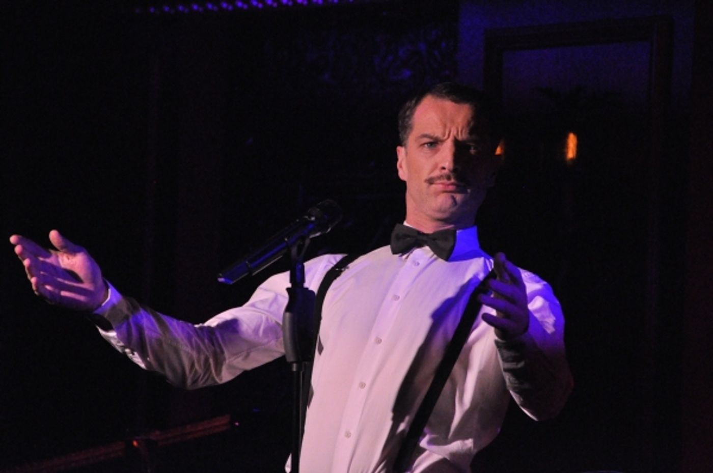 Photo Coverage: Euan Morton Makes 54 Below Debut!  Image