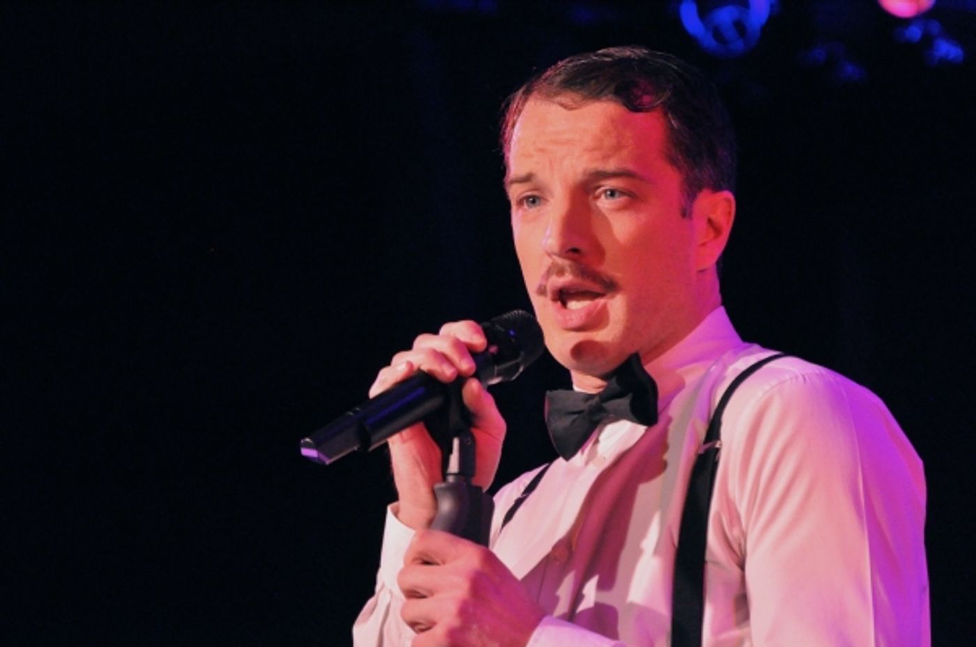 Photo Coverage: Euan Morton Makes 54 Below Debut!  Image