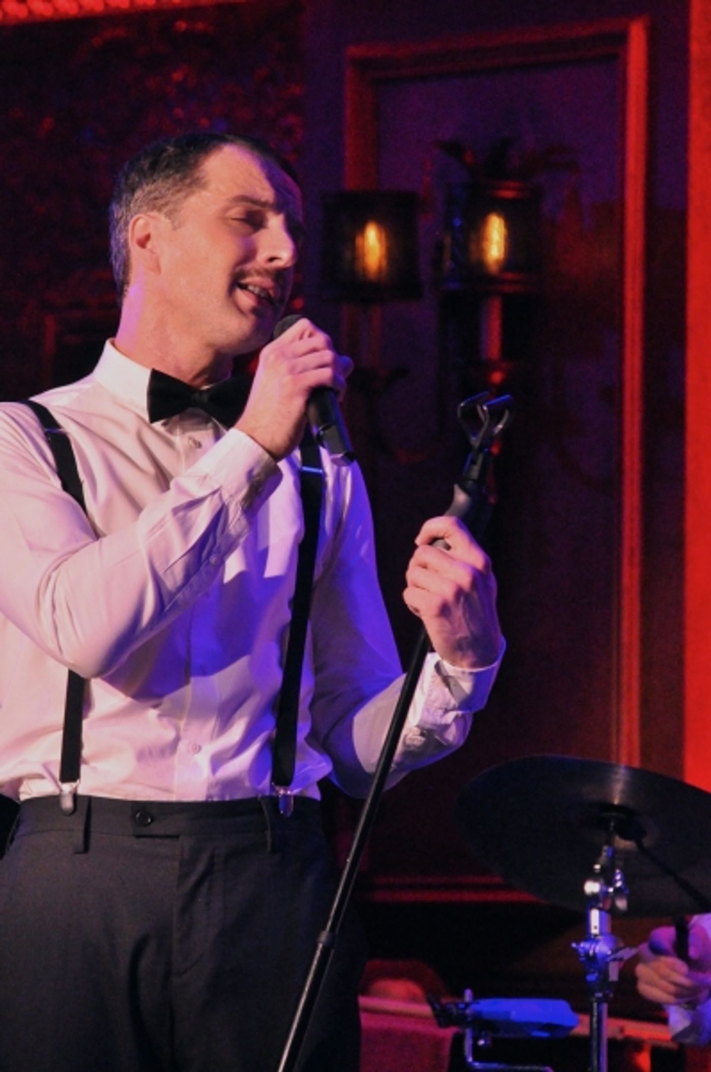 Photo Coverage: Euan Morton Makes 54 Below Debut!  Image