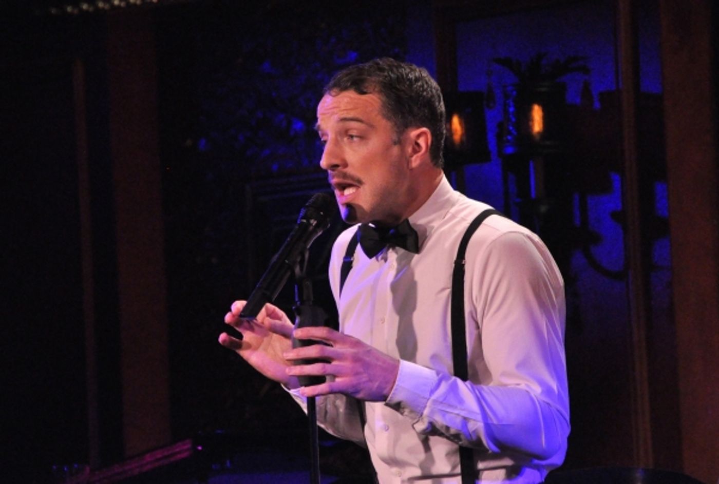 Photo Coverage: Euan Morton Makes 54 Below Debut!  Image